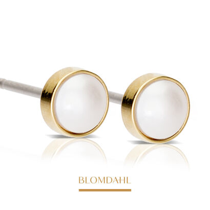 Kolczyki hipoalergiczne Bezel Pearl White 5 mm