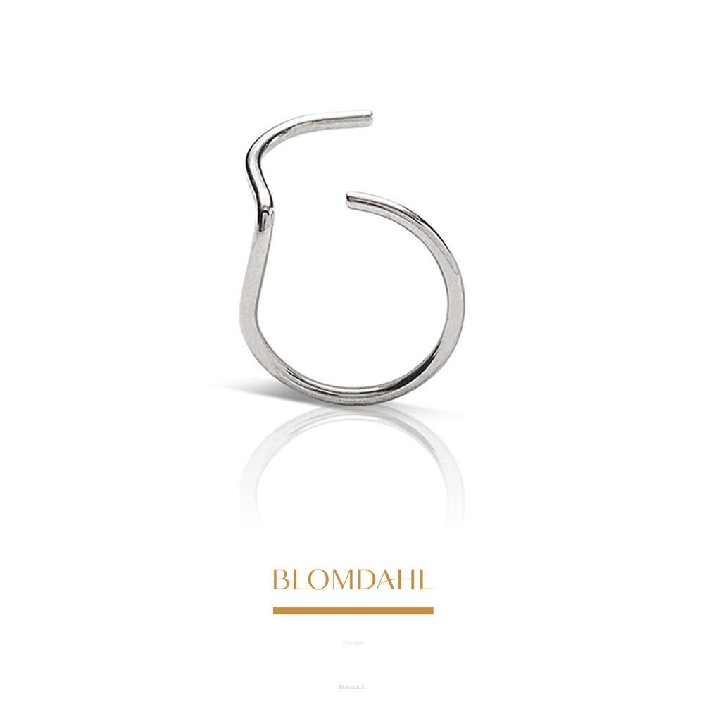 Kolczyki hipoalergiczne, kolczyki antyalergiczne do nosa, kolczyki tytanowe, Nose Ring, kolczyk do nosa prawy, naturalny tytan medyczny, Blomdahl, alergia na nikiel, alergia kontaktowa skóry, bezpieczne kolczyki do nosa, biżuteria hipoalergiczna.