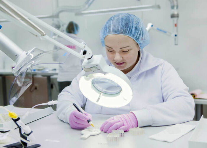 Jakie są limity zawartości niklu w biżuterii wg Unijnych zarządzeń?